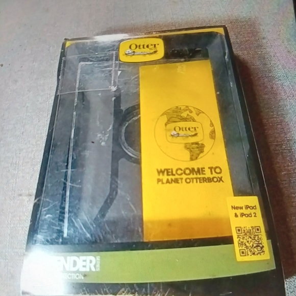 Otter Box Defender new I pad & I pad 2 - Picture 1 of 3
